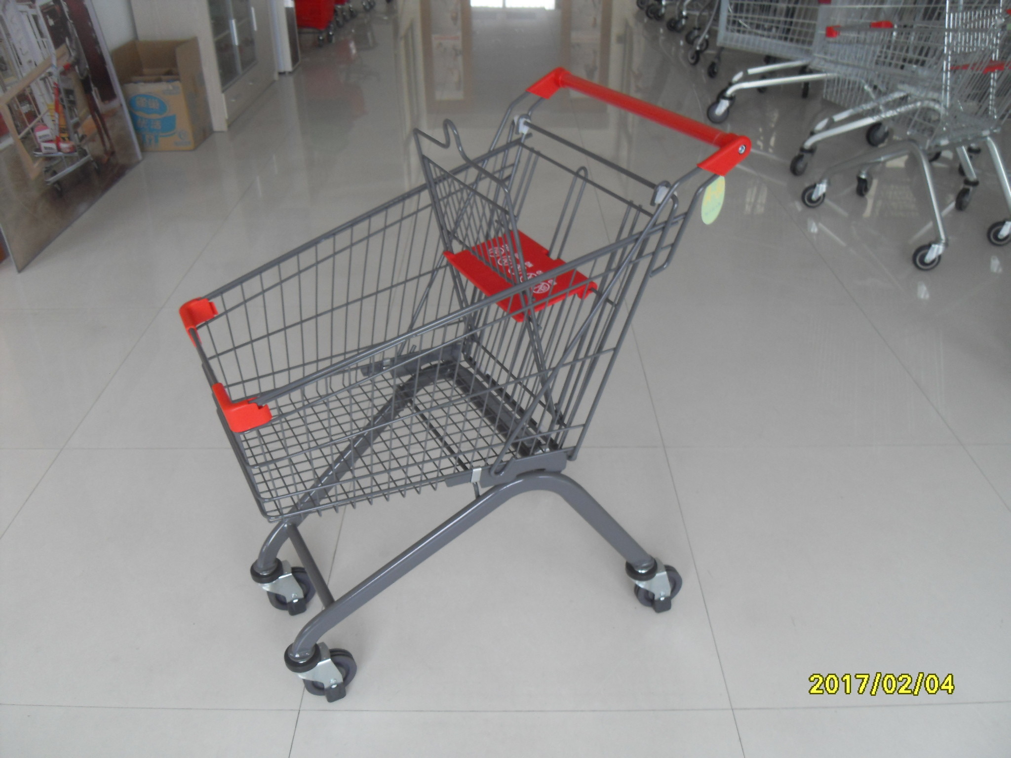 Red 80L Supermarket Shopping Carts Trolley With Customized Logo On Handle