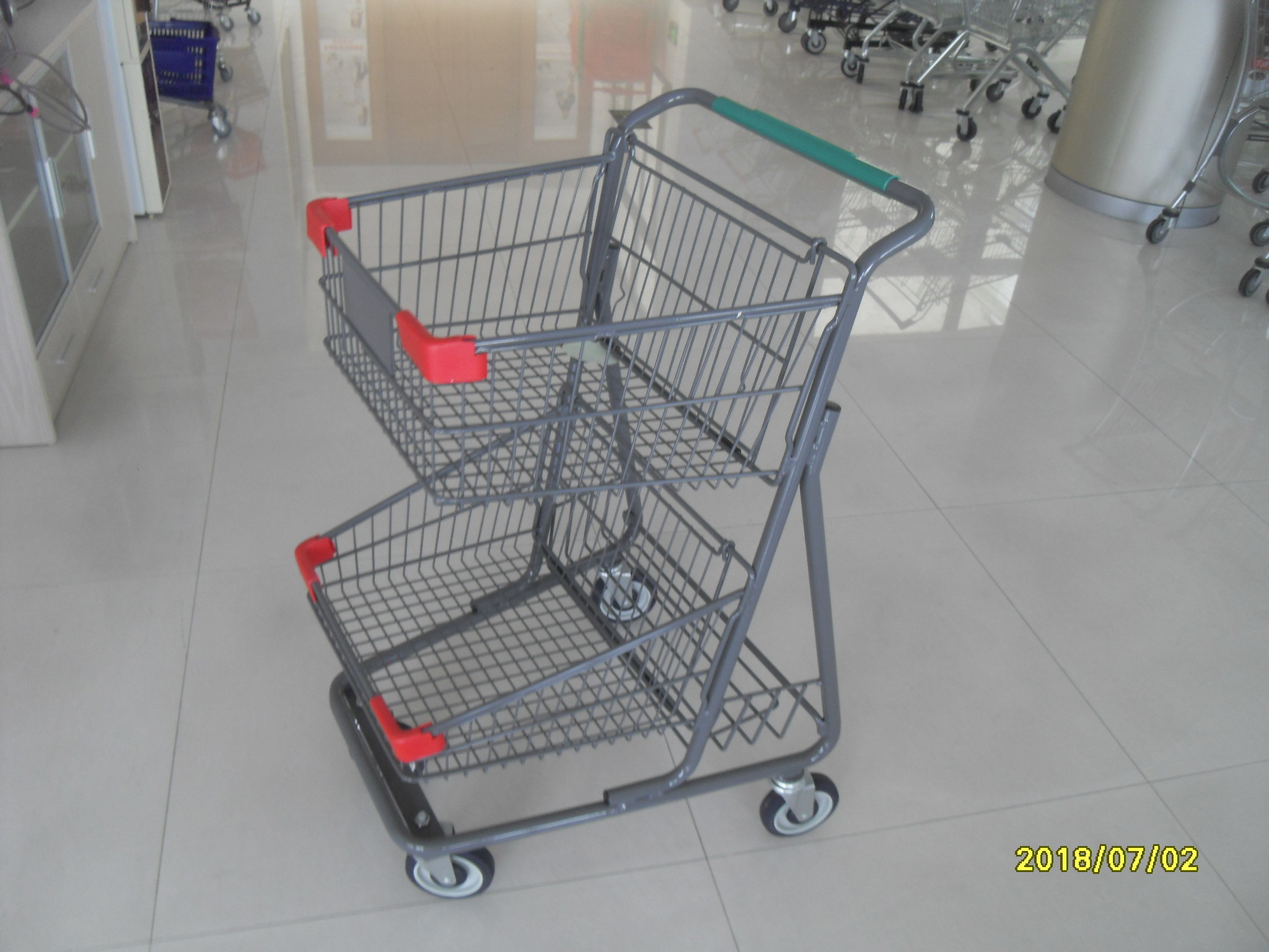Two Deck Basket  Shopping Trolley Cart With Grey Powder Coating Surface Treatment