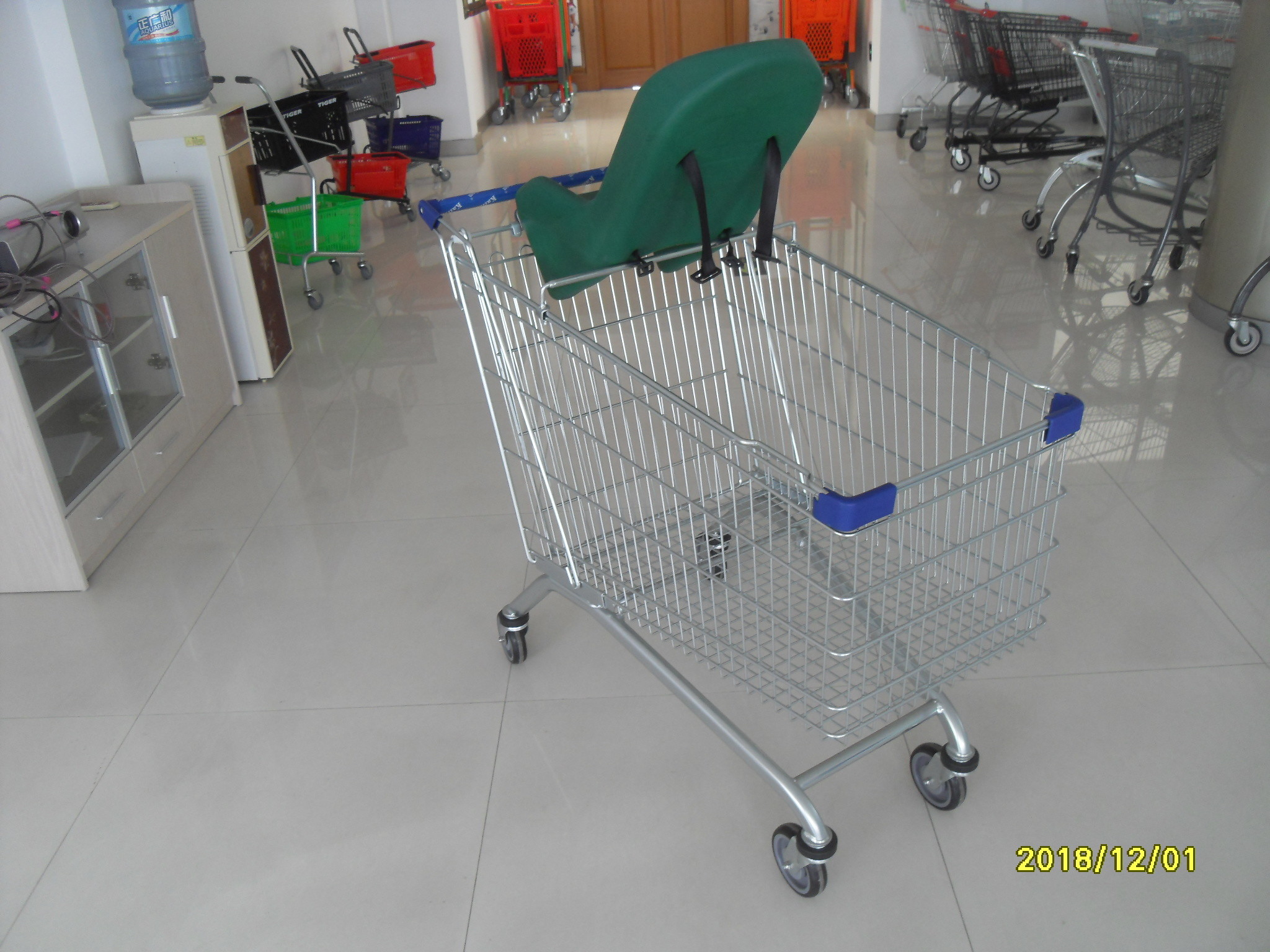 210L Baby Capsule Anti Theft Wire Grocery Pull Carts With Zinc Plating